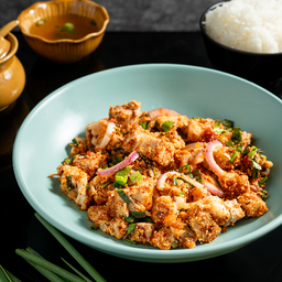 ลาบหมูกรอบ - Larb Crispy pork