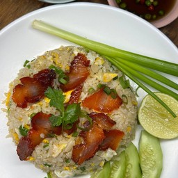 ข้าวผัดหมูแดง