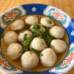 ลูกชิ้นหมู ลวก น้ำใส