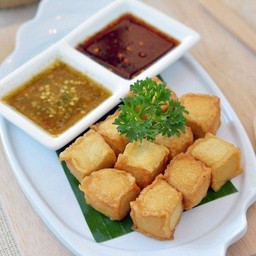 เต้าหู้หัวเราะ (เต้าหู้ปลาเจทอด)