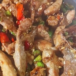 หมูทอดพริกสด By ป้าวรรณ