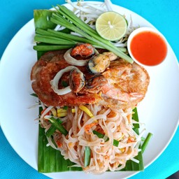 ผัดไทย+ทะเลทอด+เป็ปซี่น้ำแข็ง