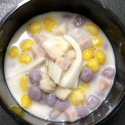 บัวลอยมะพร้าวอ่อน