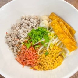 ก๋วยเตี๋ยวแห้งแซ่บ By Mr.Teay บางกรวย