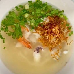 ก๋วยจั๊บญวนทะเลรวม