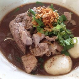 ก๋วยเตี๋ยวหมูน้ำตก