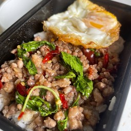 กะเพราหมูสับ