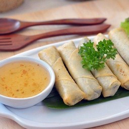 เปาะเปี๊ยะเผือก