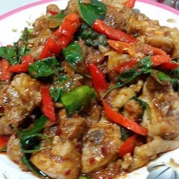 ผัดเผ็ดไก่.( กับข้าว)