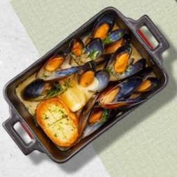 หอยแมลงภู่ผัดครีมซอสไวน์ขาว