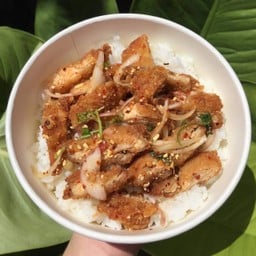 ข้าวยำไก่กรี้ดดดดดด