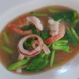 เส้นใหญ่ราดหน้าทะเล