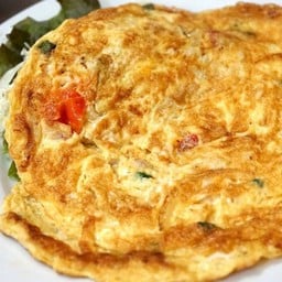 ไข่เจียวมะเขือเทศใส่หมูสับราดข้าวสวย