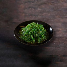 ยำสาหร่าย Chuka Wakame.
