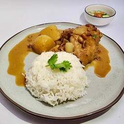 ข้าวมัสมั่นไก่