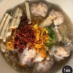 ก๋วยจั๊บญวณแบบ Full option