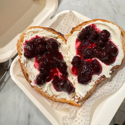 cream cheese & mixed berry compote