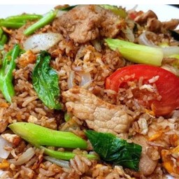 ข้าวผัดรถไฟหมูนุ่ม