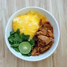 ข้าวไข่ข้นต้มยำไก่ผัดแห้ง