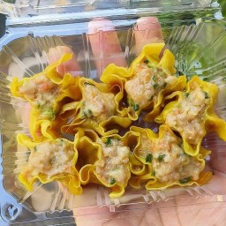 ขนมจีบหมูใส้นุ่ม สูตรเยาวราช