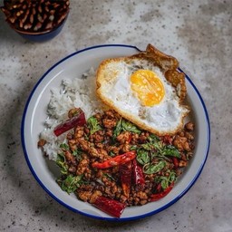 ข้าวกระเพราพริกแห้งโบราณ