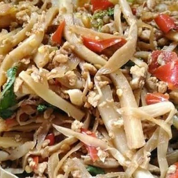 ผัดหน่อไม้ดอง กับข้าว