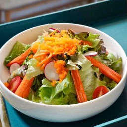 สลัดงาญี่ปุ่น ปูอัด ไข่กุ้ง