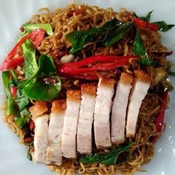 มาม่าขี้เมาหมูกรอบ