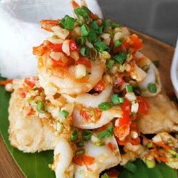 ทะเลคั่วพริกเกลือ(ราดข้าว)