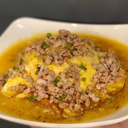 ข้าวไข่ข้น ลาบหมู