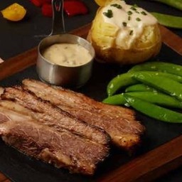 เนื้ออบโรสบีฟ