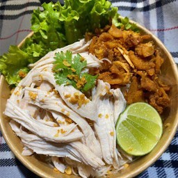 หมี่ไก่ฉีก (น้ำพริกกากหมู)