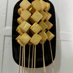 ลูกชิ้นทอด น้ำชามาโปรด