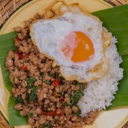 กะเพราหมูสับ