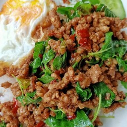 ข้าวราดกระเพราหมูสับ