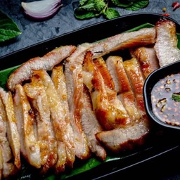 คอหมูย่าง ครึ่งโล.