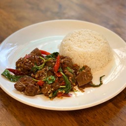 ข้าวกะเพราเนื้อตุ๋น