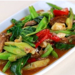 ข้าว คะน้าปลากระป๋อง 1 กระป๋อง