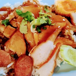 ข้าวหมูแดงกรอบ