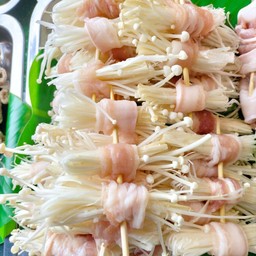 เห็ดพันหมูสามชั้น