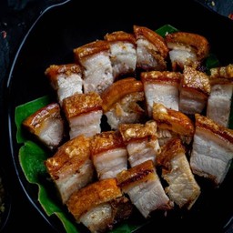หมูกรอบ 1ขีด.