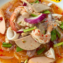 ยำเส้นแก้วรวมมิตร (กุ้ง+หมึก+หมูยอ+ไส้กรอก)