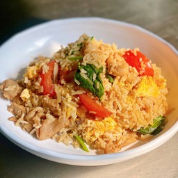 ข้าวผัดหมูโบราณ ครัวแอมเอง