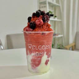 Mix-berry yogurt smoothie | มิกเบอรี่โยเกิร์ตสมูทตี้