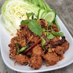 ลาบหมูทอด