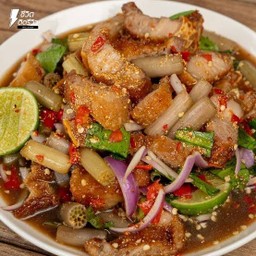 ตำลาวไหลบัว หมูกรอบ