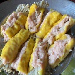 ร้านนางกุ้งขายทุกอย่าง เกี๊ยวหมูเด้ง (ตลาดบ้านเหนือ)