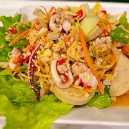 ยำมาม่า