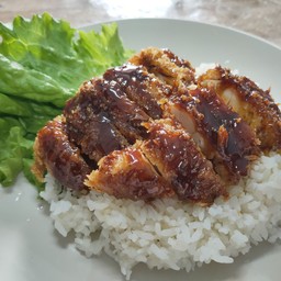 ข้าวหน้า ไก่ทอด ซอส พริกเกาหลี