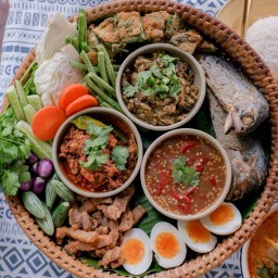 น้ำพริก 3 สหาย (กะปิ,หมู,หนุ่ม) เหมาะกับ 2-3 ท่าน